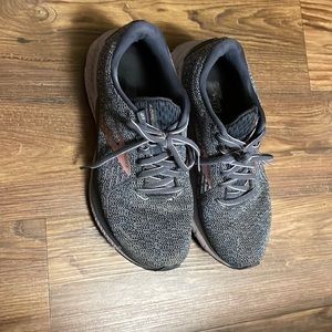 Brooks adrenaline running shoes. Gently worn condition